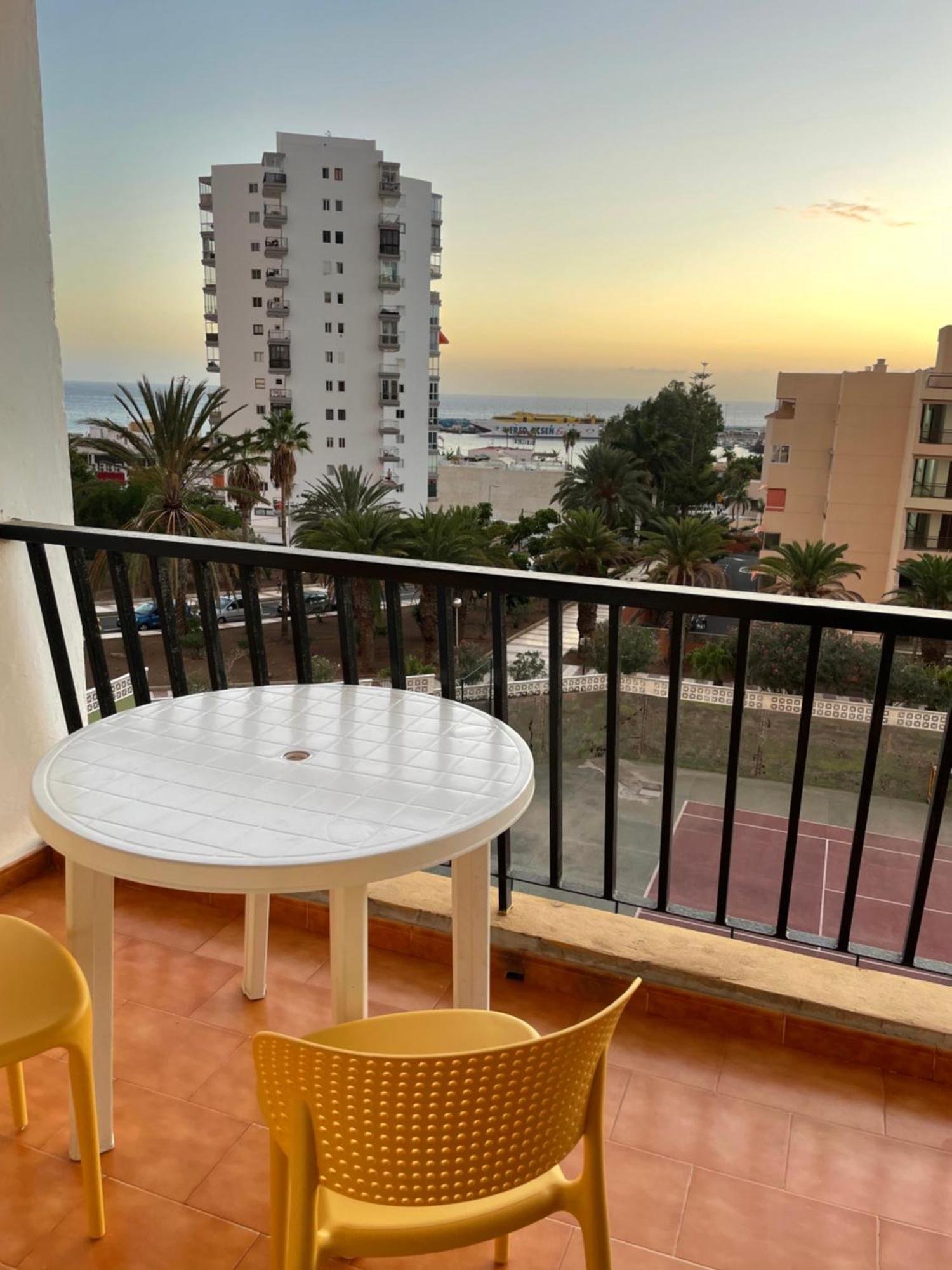 Canary Islands Apt Лос Кристианос Экстерьер фото